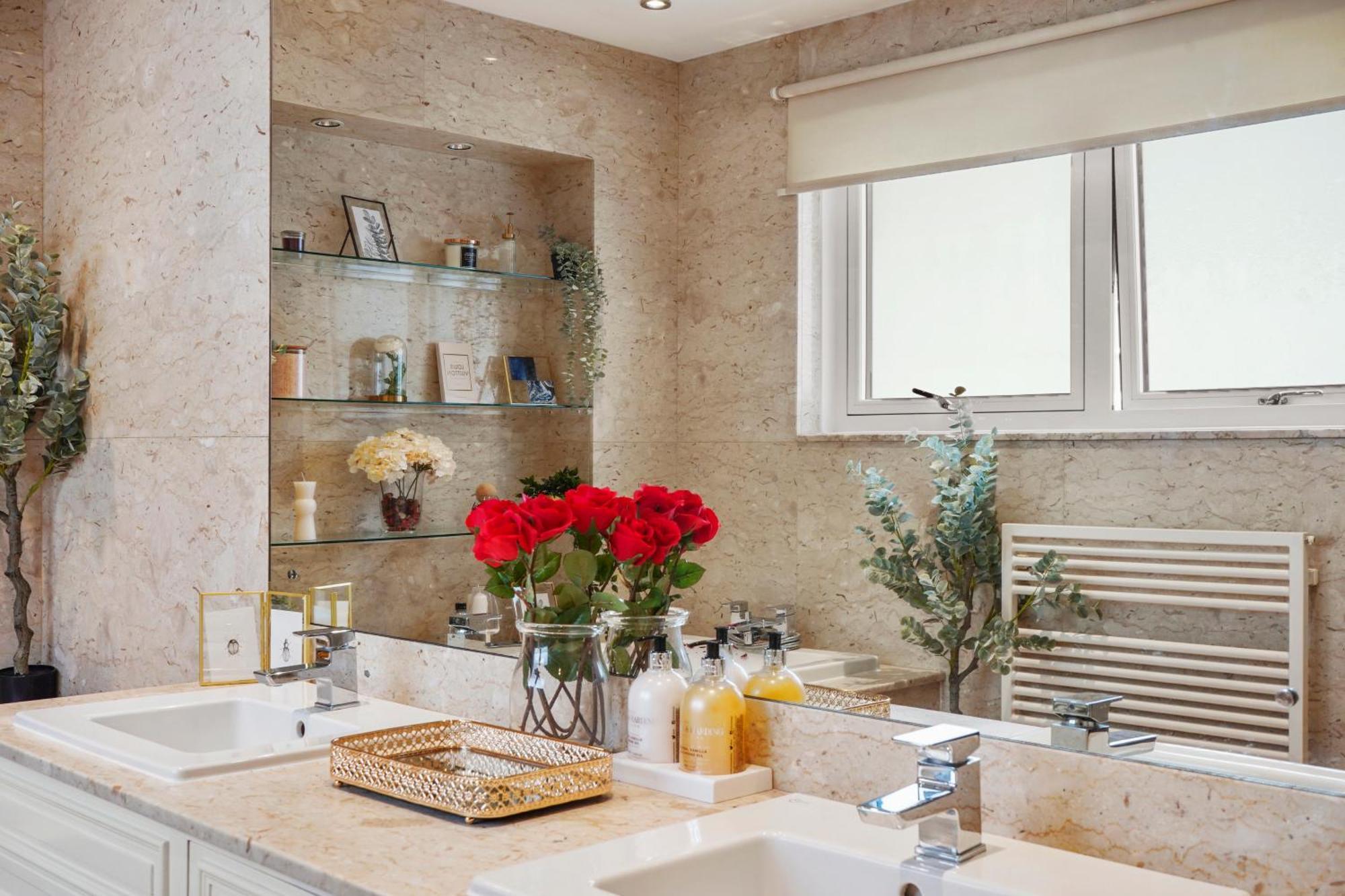 Mews House London With Private Patio & Parking Villa Bagian luar foto