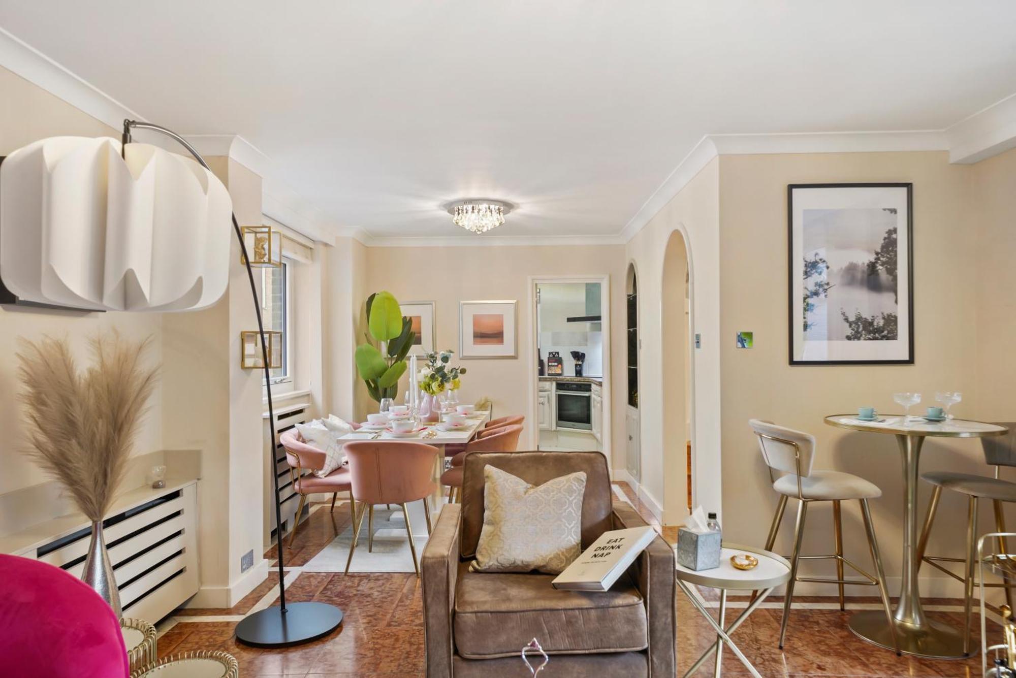 Mews House London With Private Patio & Parking Villa Bagian luar foto