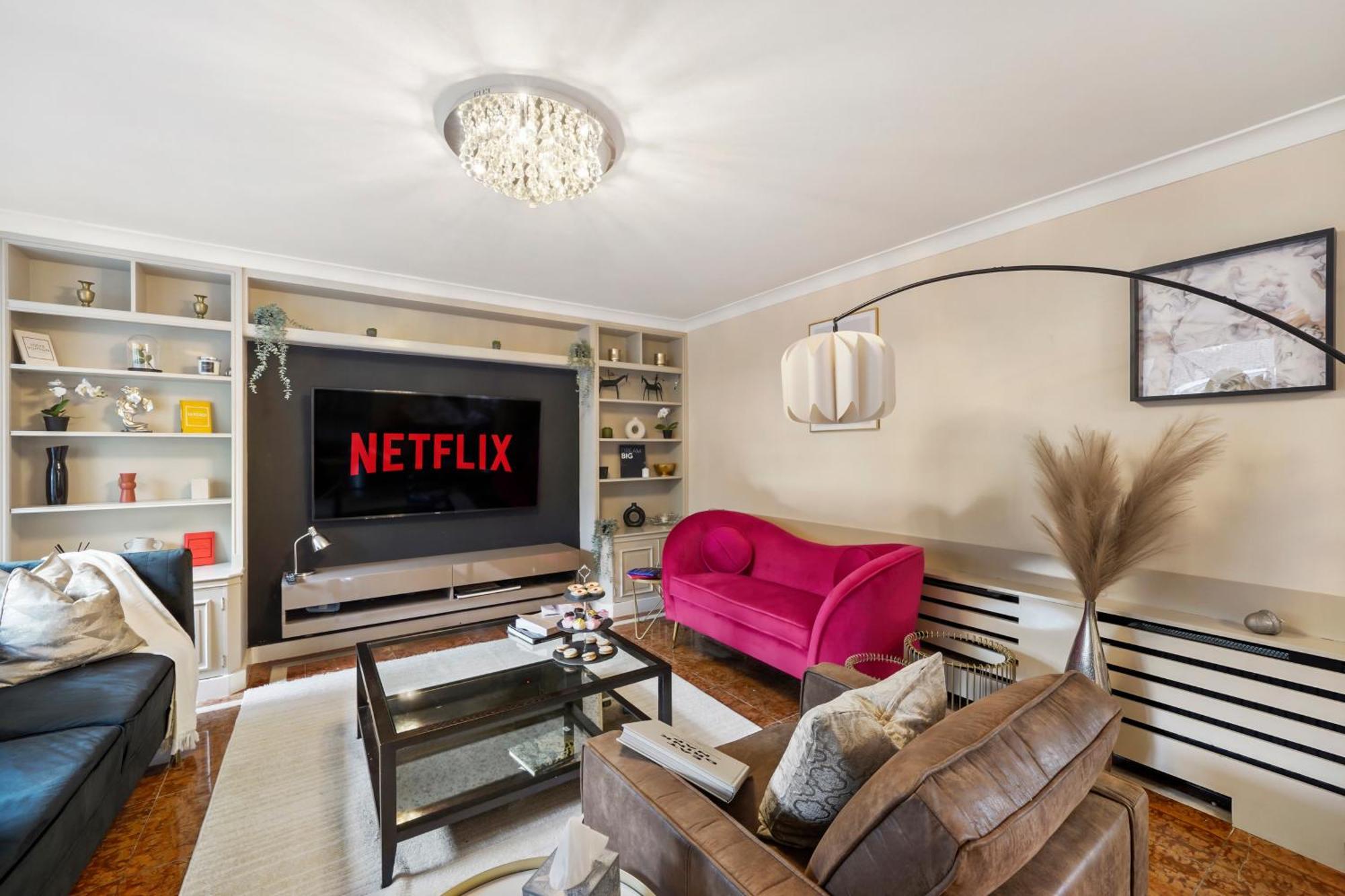 Mews House London With Private Patio & Parking Villa Bagian luar foto